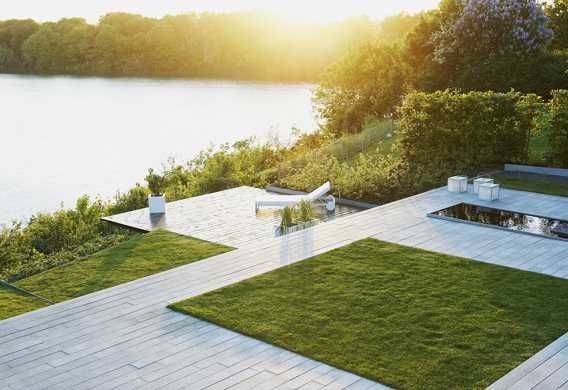 Terrasse med Lysefjorden granit plank designet af havearkitekt Tor Haddeland